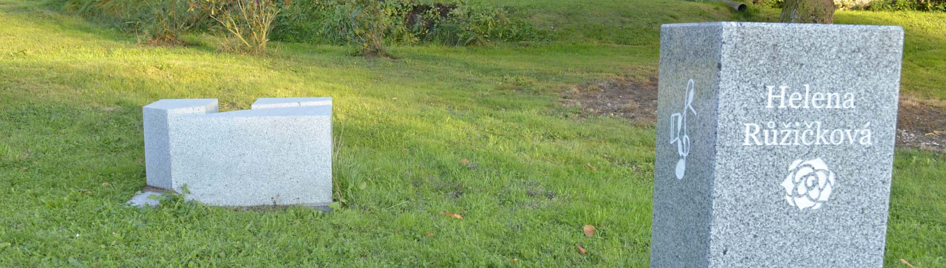 Patník Helena